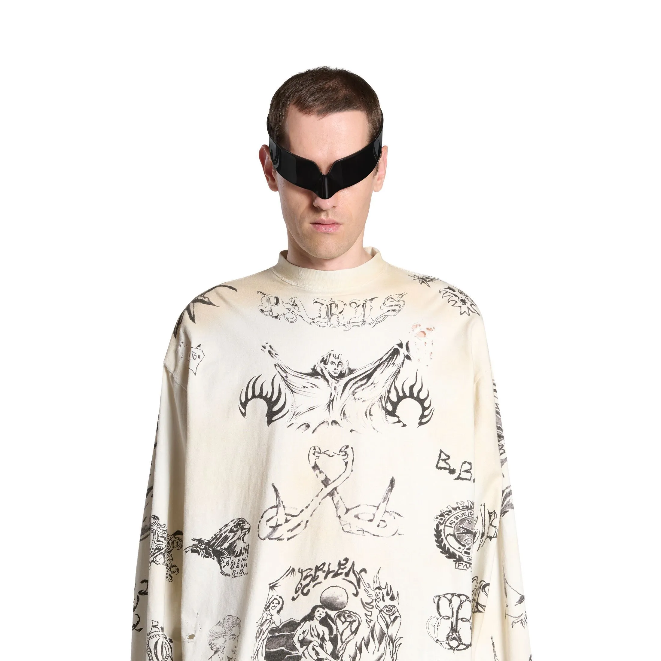 BALENCIAGA  |Men's Tat Long Sleeve T-shirt Oversized in Off White/black