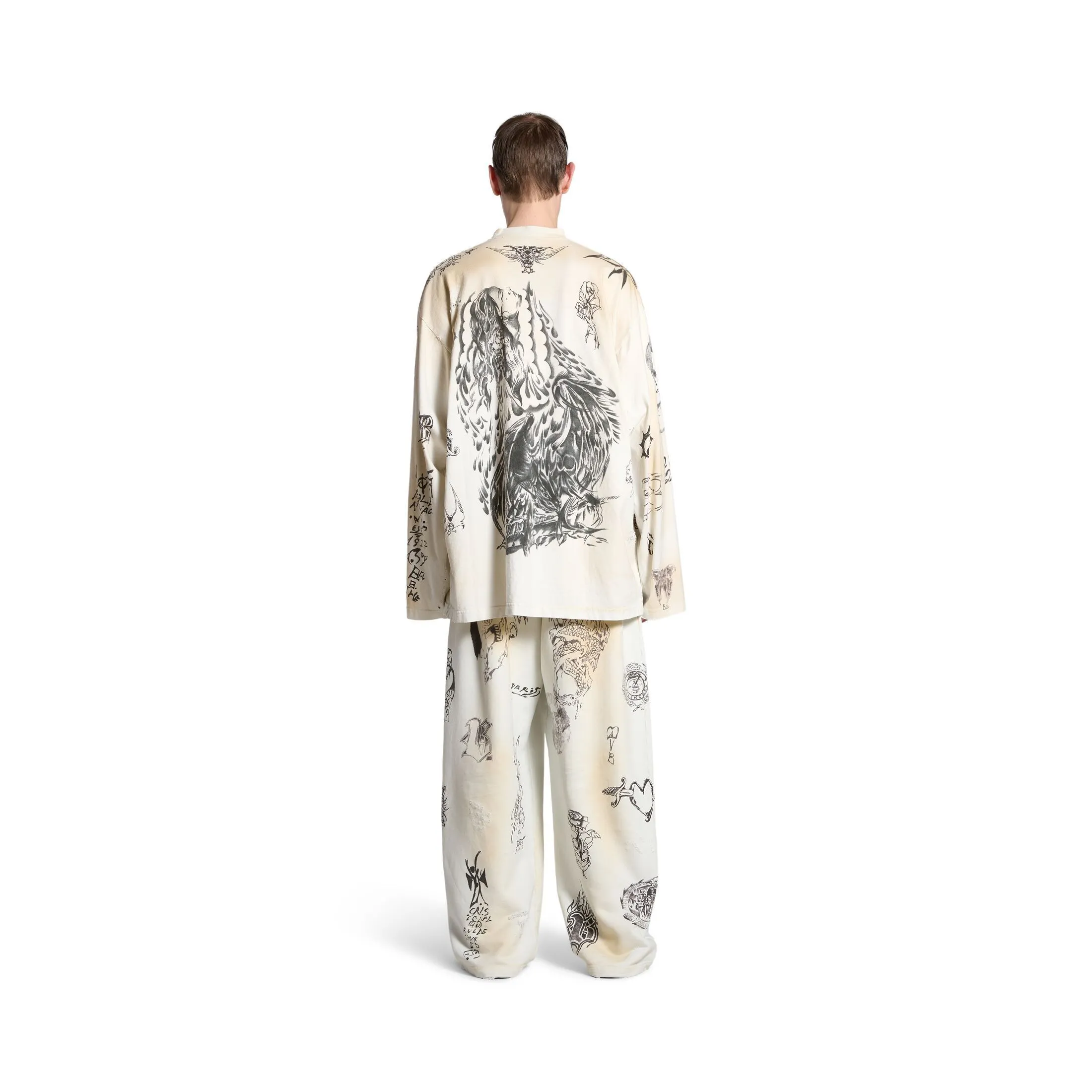 BALENCIAGA  |Men's Tat Long Sleeve T-shirt Oversized in Off White/black