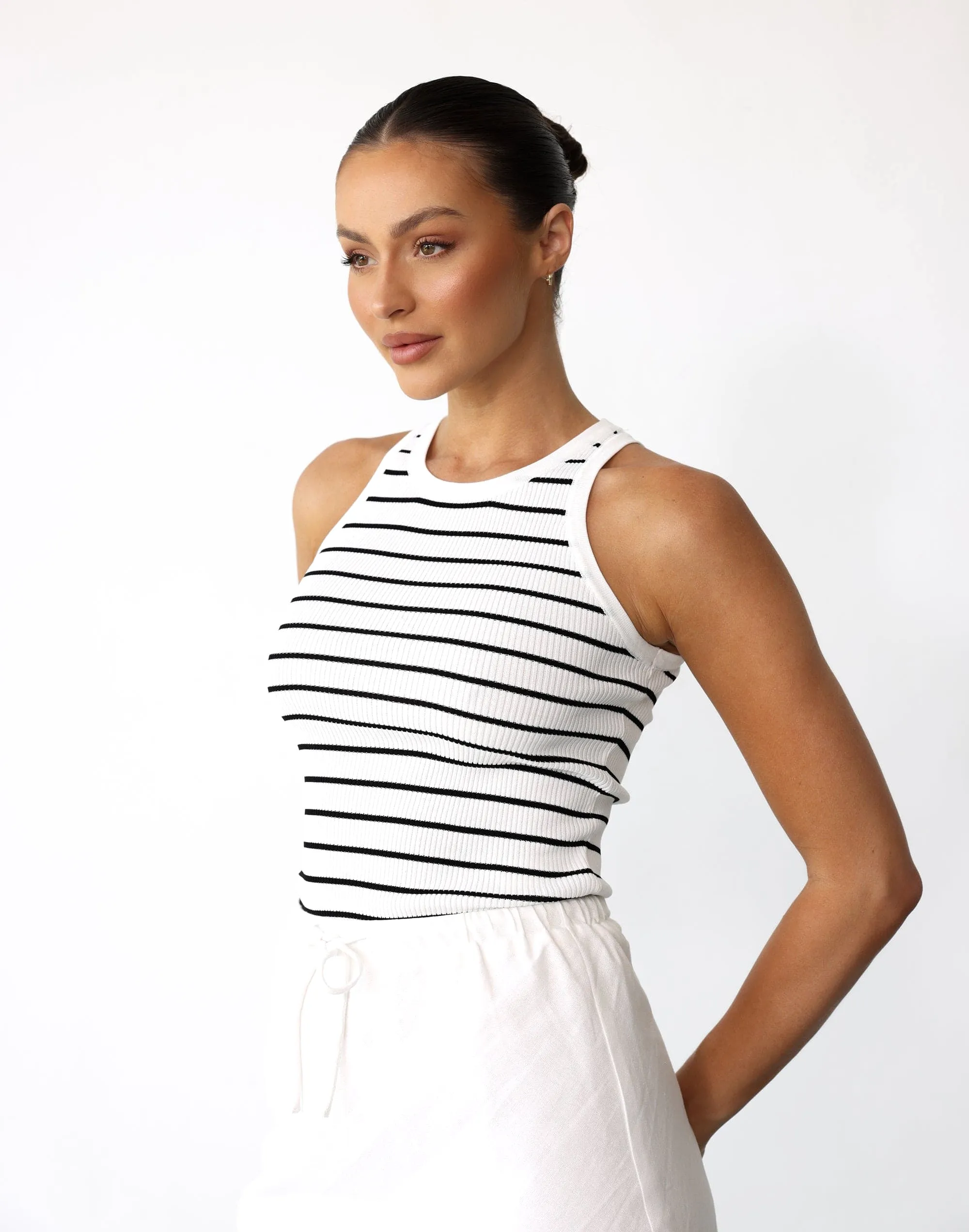 Eleynah Tank Top (White/Black)